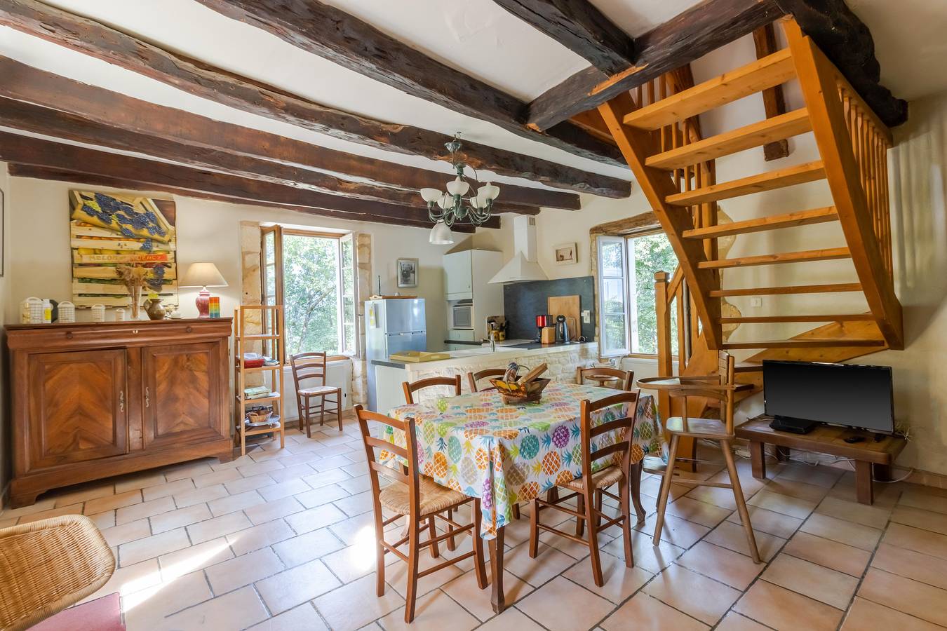 Landhaus 'La Maison De Tine' mit Gemeinschaftspool, privatem Garten und Wi-Fi in Cénac-et-Saint-Julien, Périgord Noir
