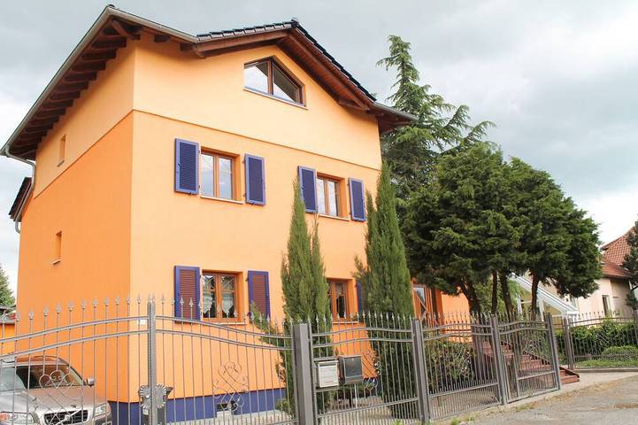 Ferienhaus für 12 Personen, mit Balkon und Terrasse sowie Garten und Sauna in Kulkwitzer See