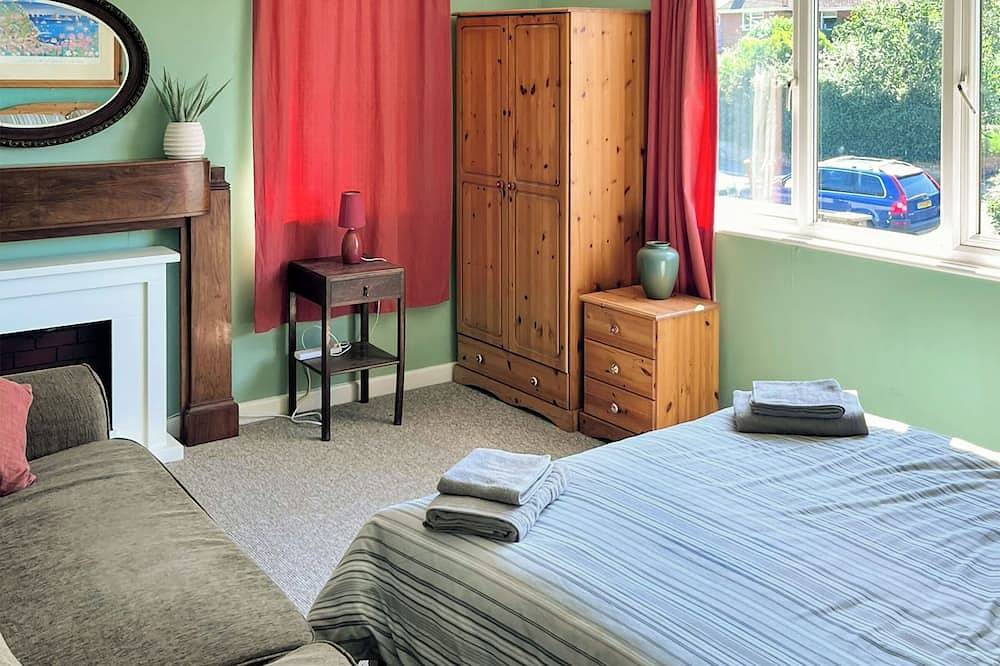3 bedroom accommodation in Cowes in Cowes, Isle of Wight