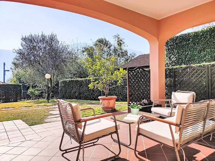 Gîte pour 4 personnes, avec jardin à Lenno - 2