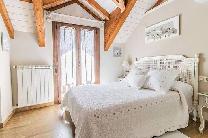 Rustic Duplex in the Pyrenees - Garden & Parking in Sabiñánigo, Pyrénées Aragonaises