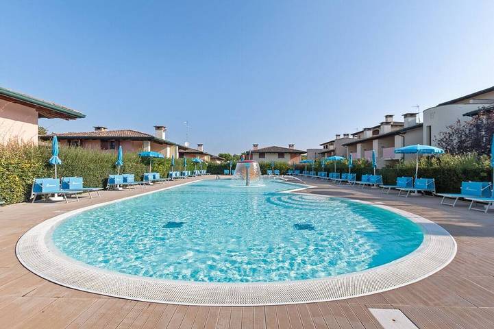 Appartement de vacances pour 4 personnes, avec jardin et piscine ainsi que jacuzzi et terrasse, animaux acceptés - 1