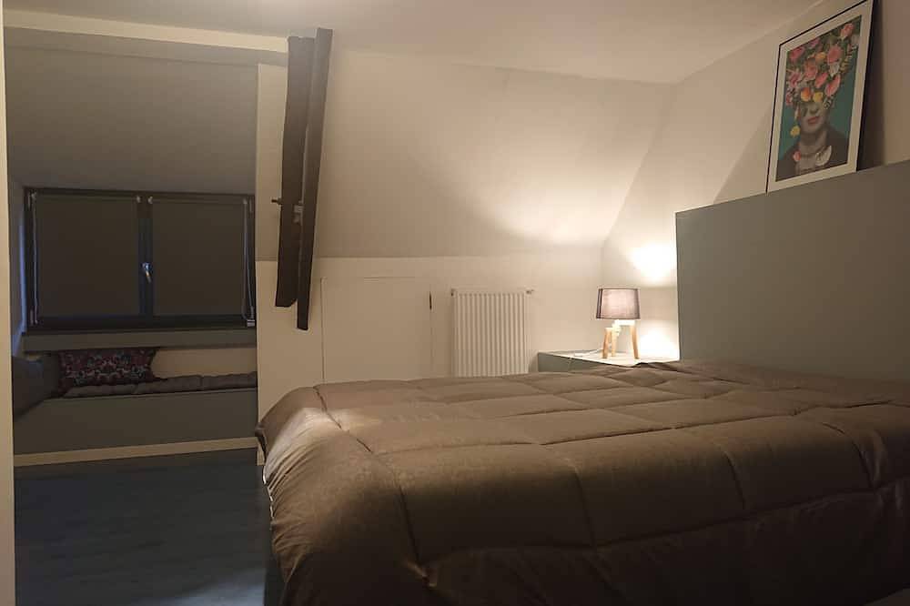 Maison typique en pierre entièrement rénovée in Gussignies, Avesnes-sur-Helpe