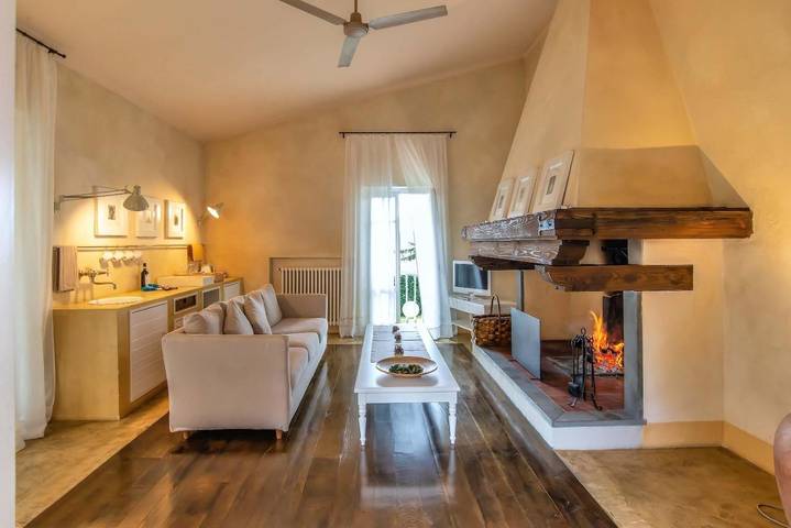 Resort per 4 persone, con Balcone e Giardino nonché Piscina e Sauna in Chianti