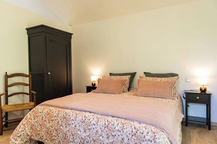 Location de vacances pour 2 personnes, avec terrasse et jardin à Le Buisson-de-Cadouin - 4