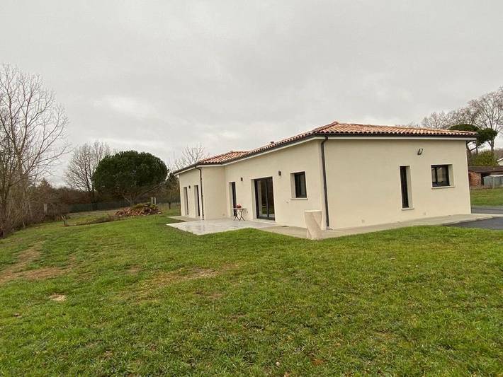 Location de vacances pour 6 personnes, avec vue ainsi que jardin et terrasse à Montech - 3