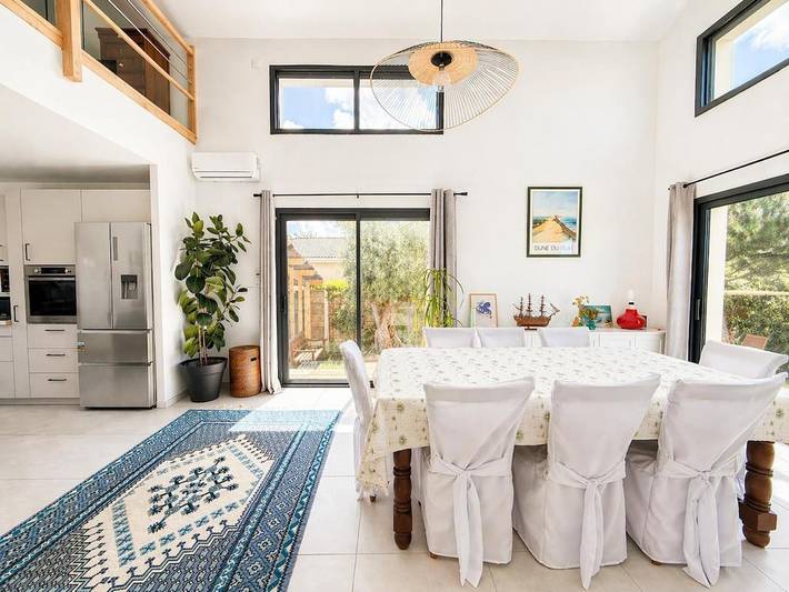 Location de vacances pour 8 personnes, avec jardin et terrasse dans Plage de La Hume