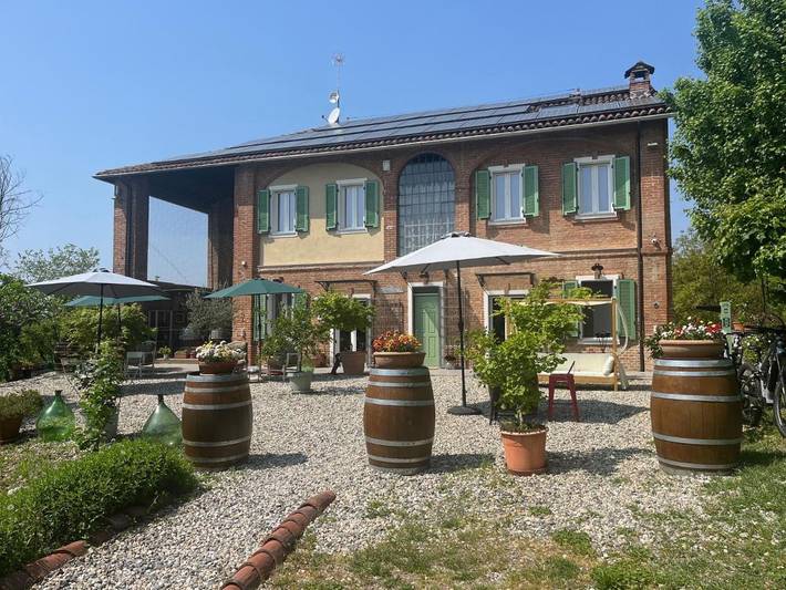 Chambre d’hôte pour 2 personnes, avec Terrasse et Jardin ainsi que Piscine et Vue à Quargnento
