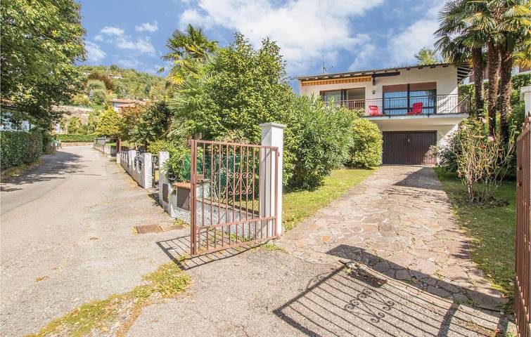 Ferienhaus für 4 Personen, mit Terrasse und Seeblick