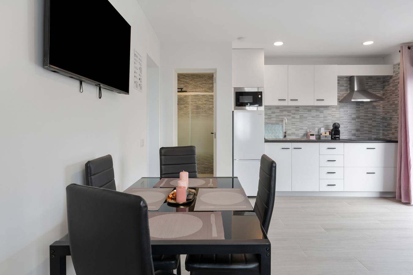 Entire apartment, Vacation Apartment 'Viva Forest Stevier' with Sea View, Shared Pool and Wi-Fi in La Vega (Canary Island), Icod de los Vinos