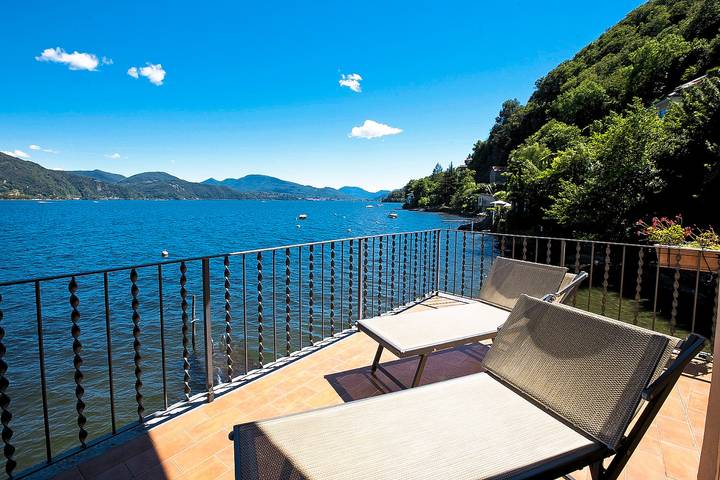 Ferienwohnung für 4 Personen, mit Balkon und Seeblick sowie Ausblick in Comune di Cannobio
