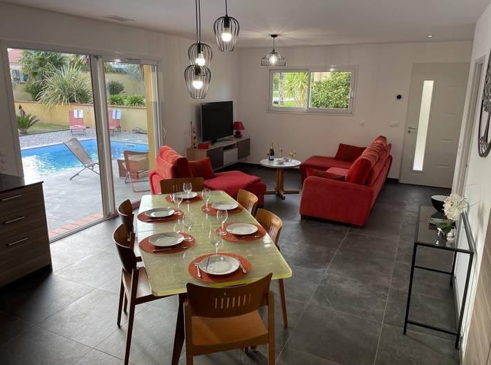 Villa pour 8 personnes, avec terrasse ainsi que piscine et jardin dans les Pyrénées-Orientales - 4