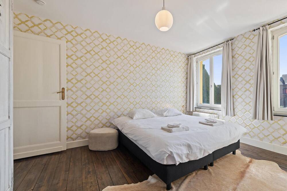 Villa met houtkachel en hottub in de Ardennen in Ronse, Oost-Vlaanderen