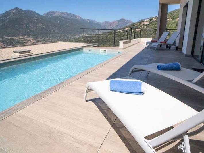 Gîte pour 10 personnes, avec piscine et jardin, adapté aux familles à Viggianello - 2