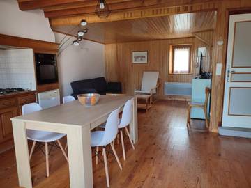 Location de vacances pour 5 personnes, avec jardin et vue à Orcines