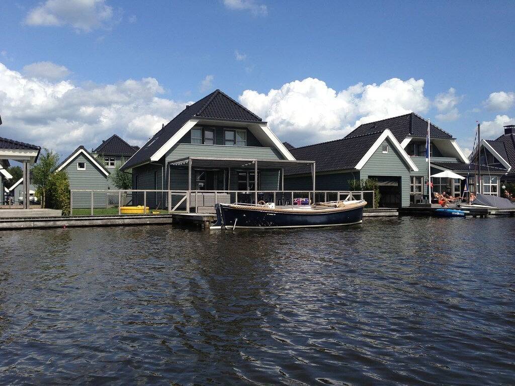 Villa 78 im Villapark Sneekermeer in Friesland