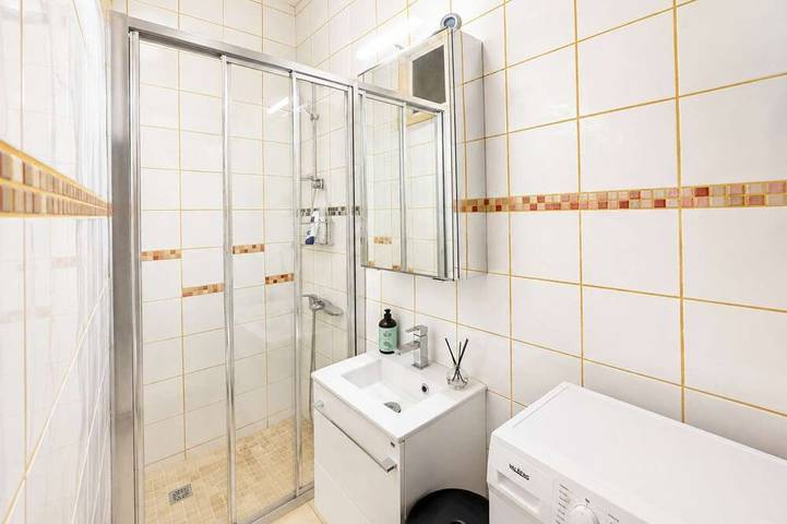 Appartement entier, Bel Horizon, charmant appt avec balcon vue mer in Luc-sur-Mer, Région de Caen