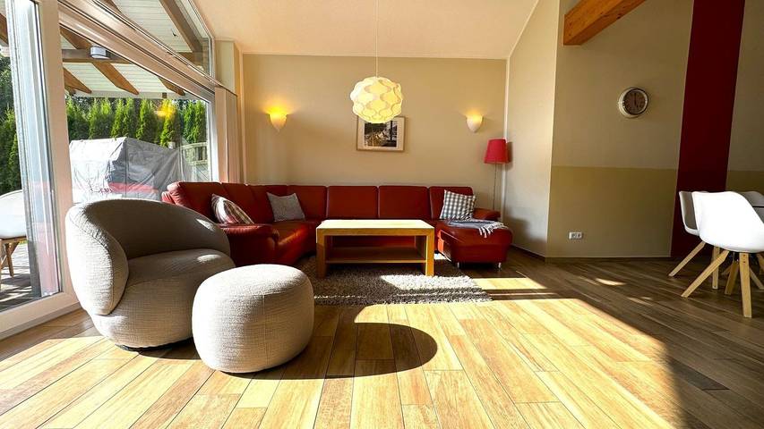 Ferienhaus für 6 Personen, mit Sauna und Balkon sowie Whirlpool und Garten in Kabelhorst