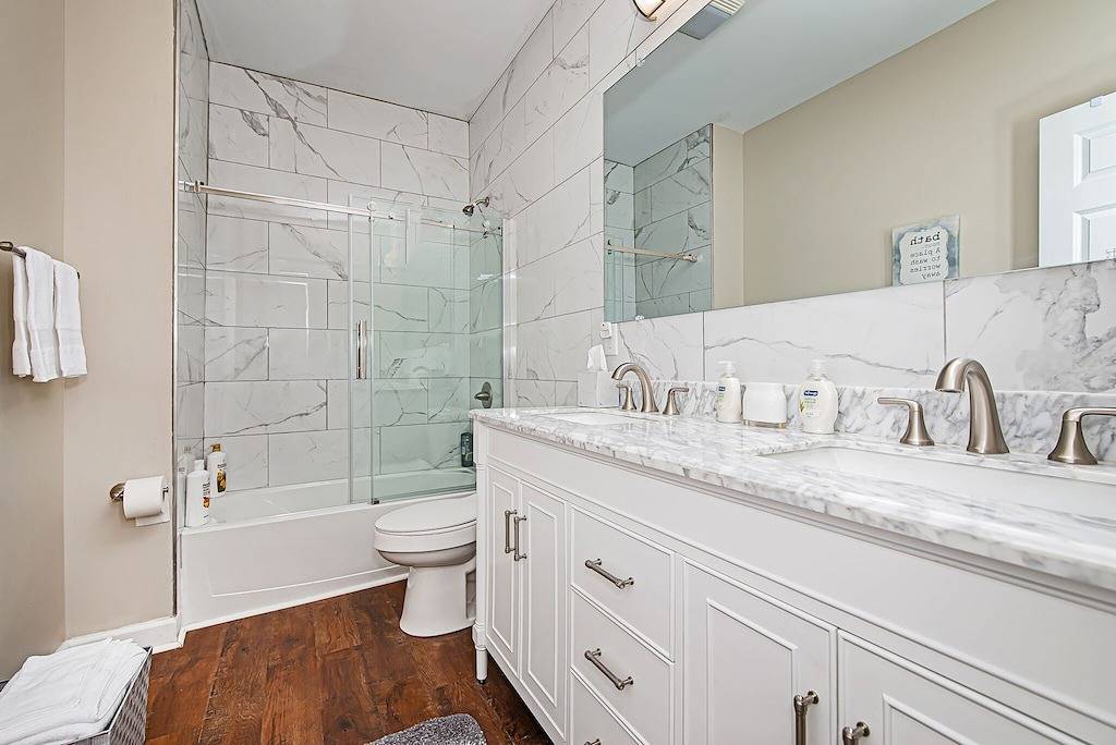 Namaste auf dem Monon Trail Downtown Indy (neu renoviert; groß für Gruppen) in Indianapolis, Indiana