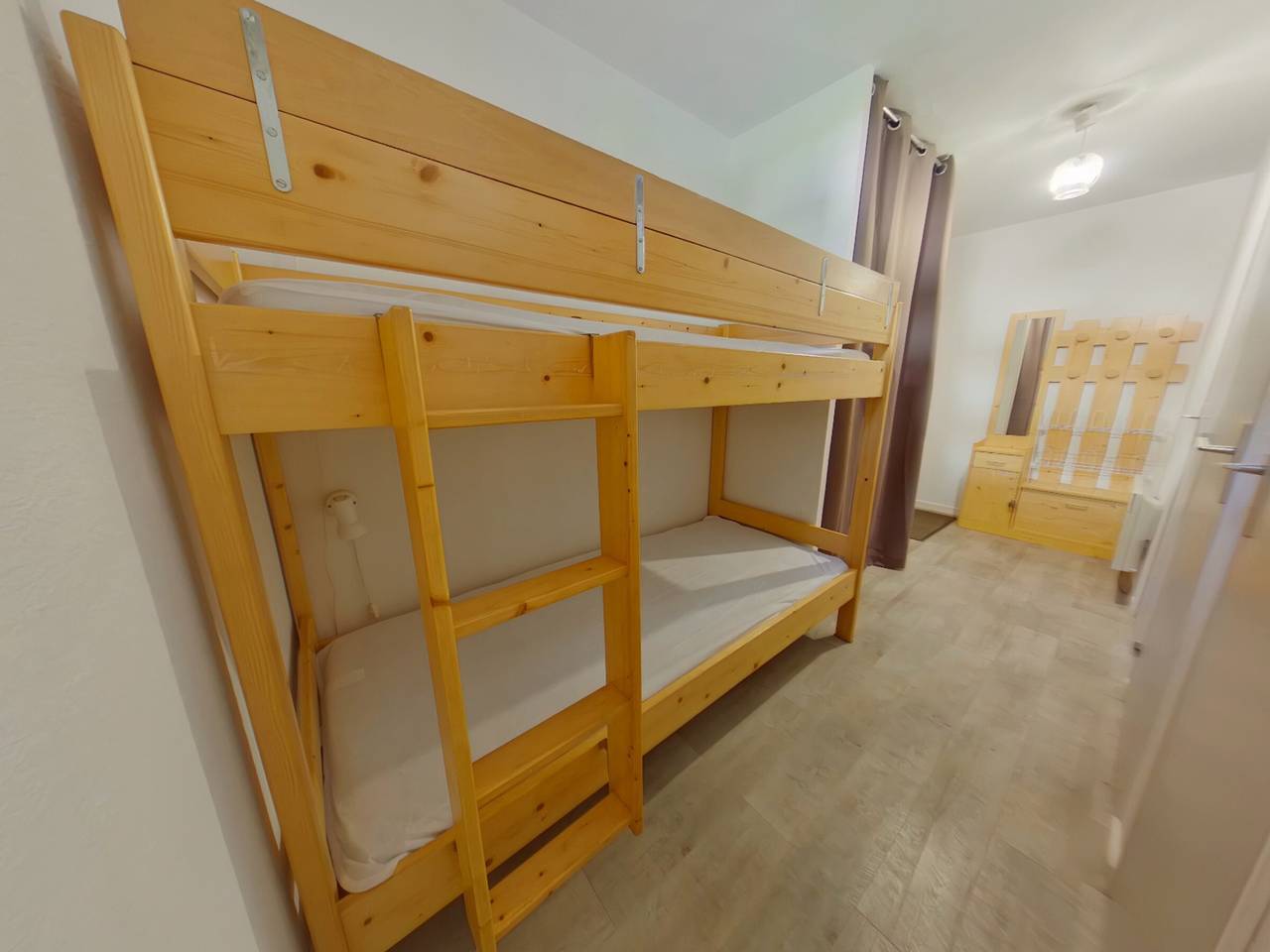 Appartement entier, Appartement cosy aux Rousses avec terrasse et proximité activités in Les Rousses, Parc naturel régional du Haut-Jura