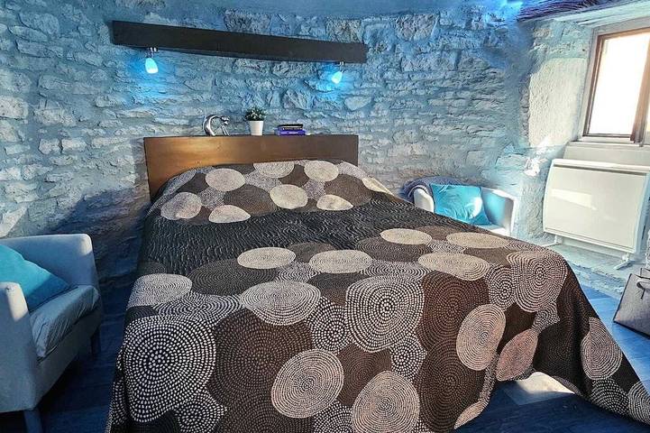 Location de vacances pour 3 personnes, avec jardin à Varaire - 3