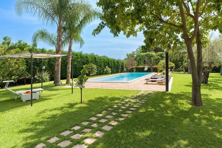 Villa per 6 persone, con terrazza e giardino a Aci Sant'Antonio