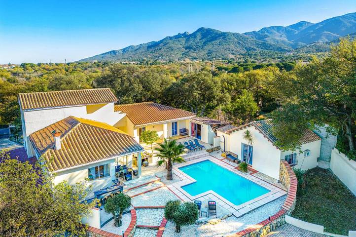 Location de vacances pour 10 personnes, avec jardin à Laroque-des-Albères