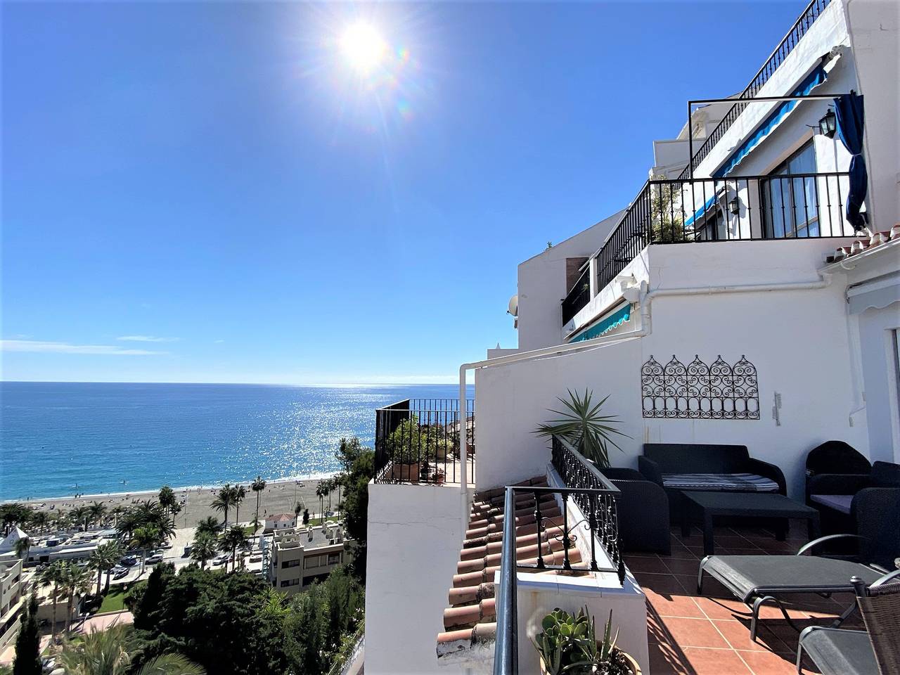 Entire apartment, Capistrano Playa 403 in Playa de Burriana, Nerja