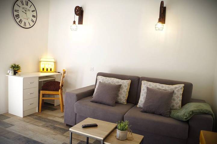 Gîte pour 2 personnes, avec piscine ainsi que jardin et terrasse à Suze-la-Rousse - 3