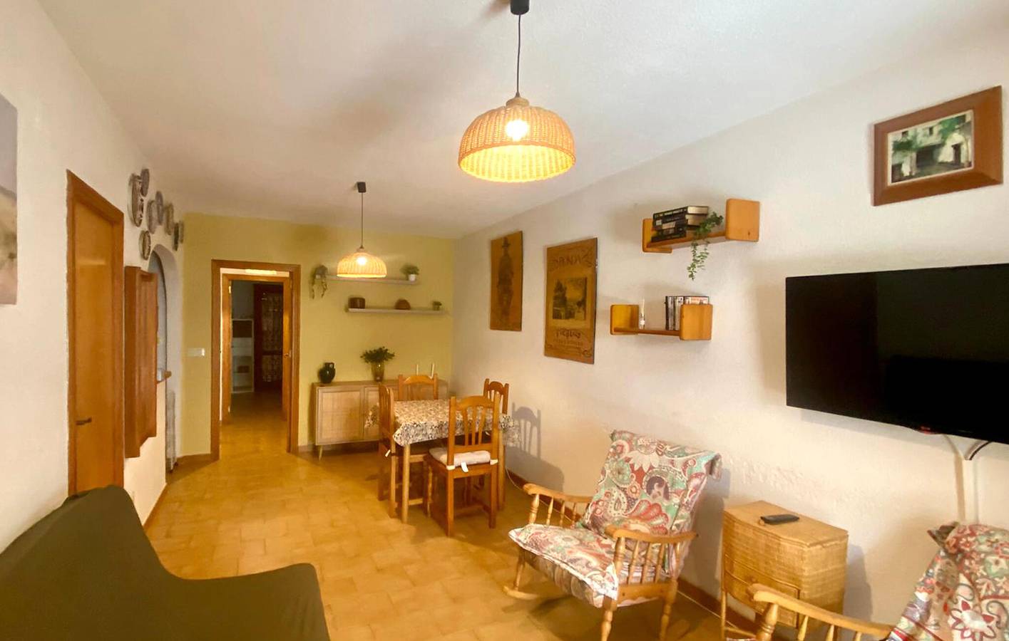 Elegante refugio junto a la playa con piscina y terraza in Torrevieja Centro, Torrevieja