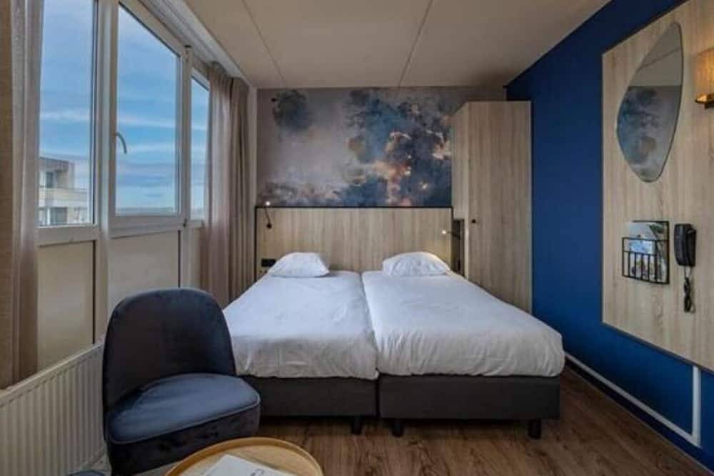 Beautiful Coastal Retreat Near Zeeduin & Dunes – Walk to Beach, Ideal Location in Wijk aan Zee, Nederlandse Noordzeekust