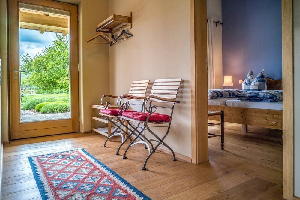 Ganze Wohnung, Wunderschöne Ferienwohnungam Rand der Pfälzer Berge in Edenkoben, Südliche Weinstraße