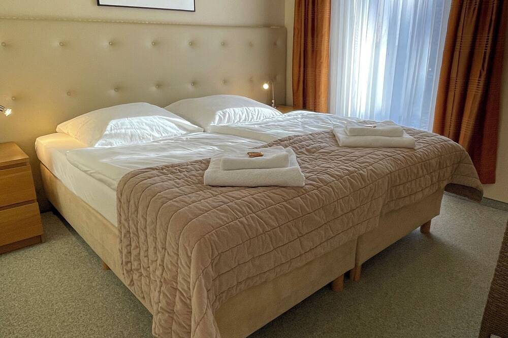 Ganze Wohnung, Apartment 1 mit Gartenterrasse und Seezugang in Zeuthen, Dahme-Seengebiet