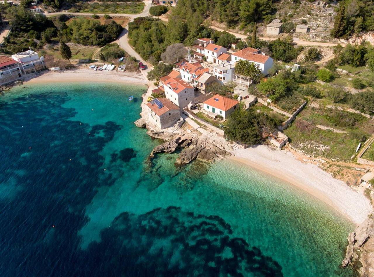 Casa vacanza per 8 persone con vista oceano in Gdinj, Isola di Lesina