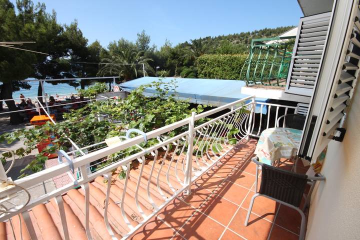 Smještaj za odmor za 3 osoba, s Balkon/terasa u Drvenik