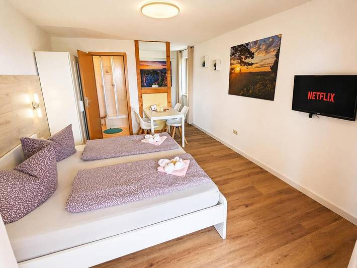 Ferienwohnung für 3 Personen, mit Terrasse und Garten in Lichtenhain