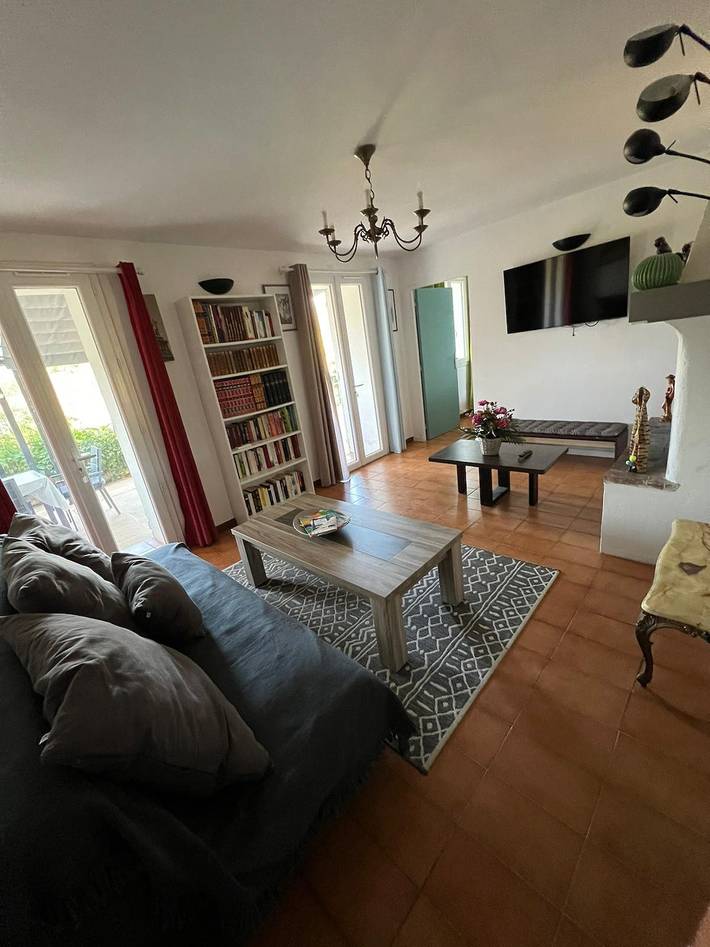 Location de vacances pour 8 personnes, avec terrasse et jardin, adapté aux familles à Saint-Cyr-sur-Mer - 4