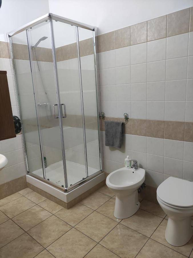 Twin Room with Shared Bathroom in Fiano Romano, Provincia di Roma