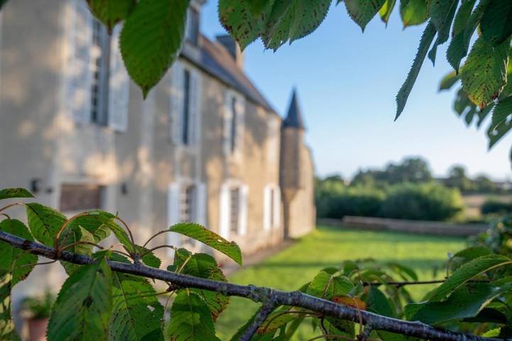 Location de vacances pour 2 personnes, avec Terrasse ainsi que Jardin et Vue à Saint-Clair-sur-l'Elle - 2