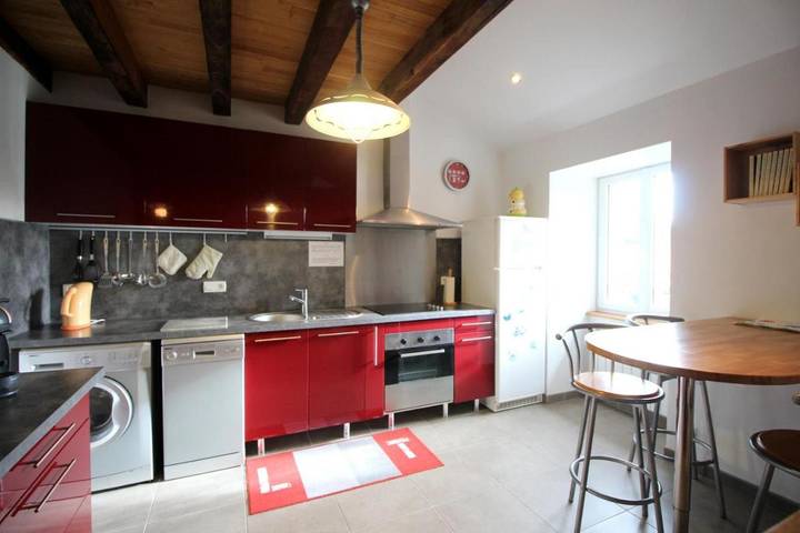 Location de vacances pour 5 personnes, avec jardin et piscine à Dompierre-les-Églises - 4