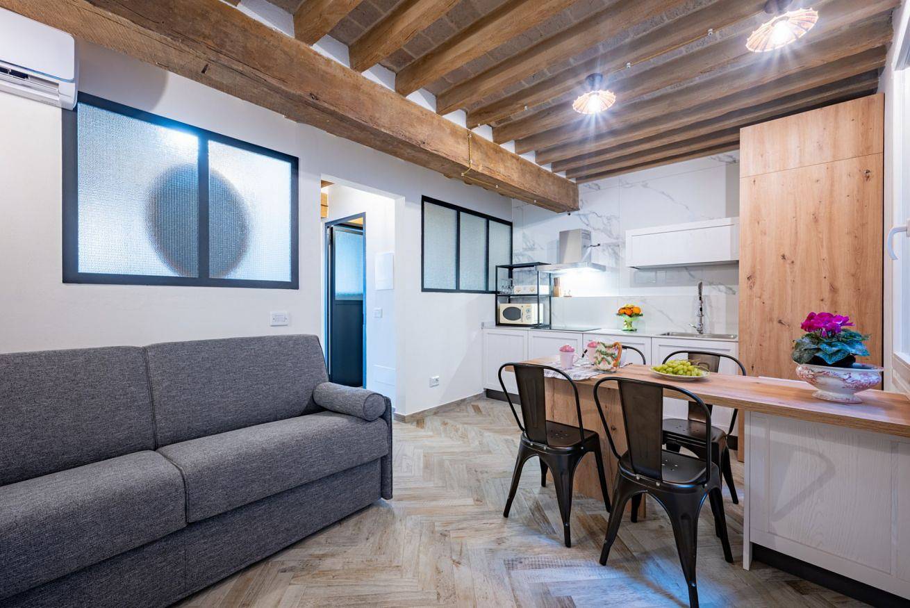 Apartamento entero, Guesthost - Oltretorrente Elegant Parma Apt 6 in Oltretorrente (Parma), Parma
