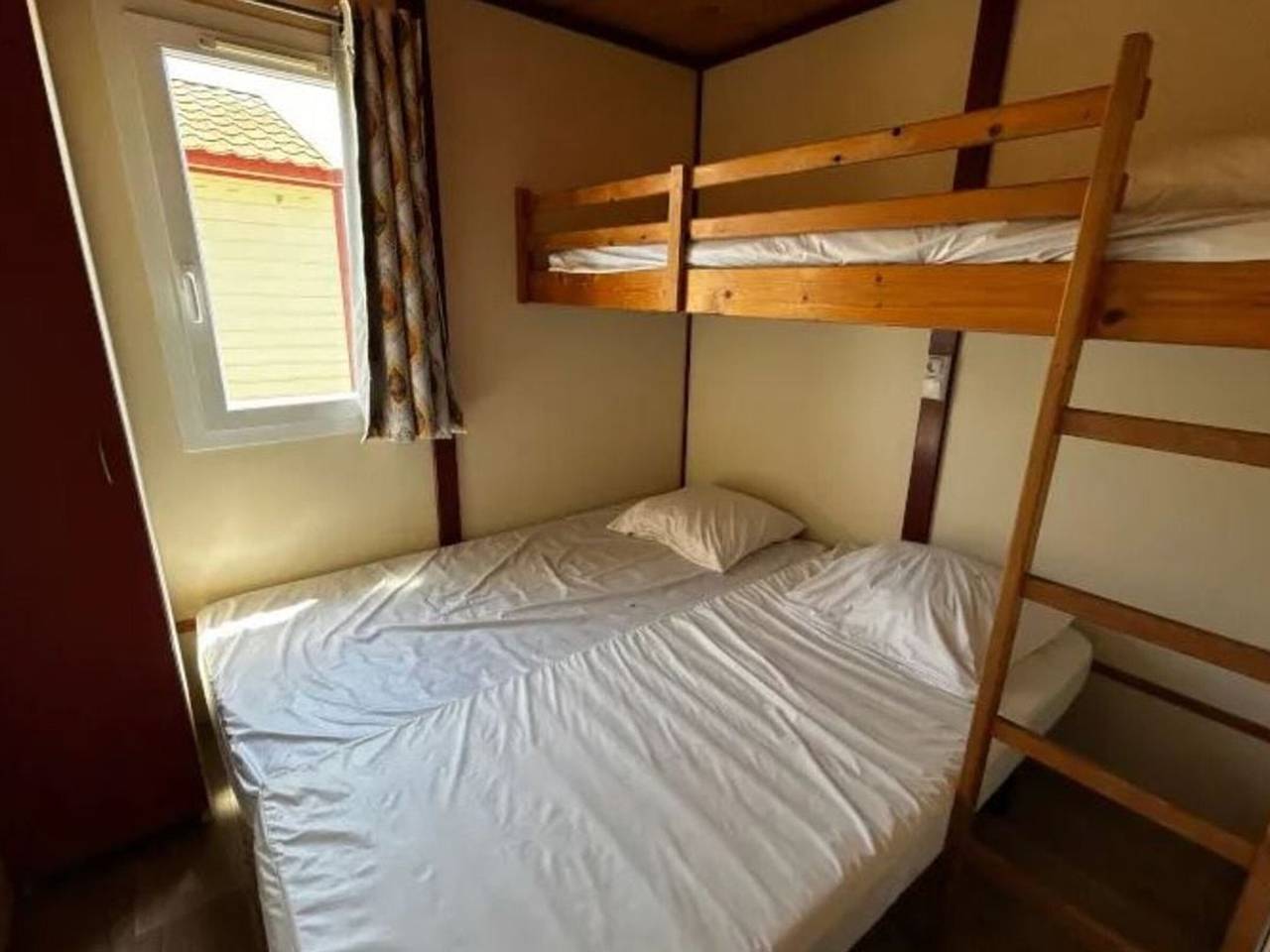 Chalet with terrace - 7 guests in Lattes, Côte d'Améthyste