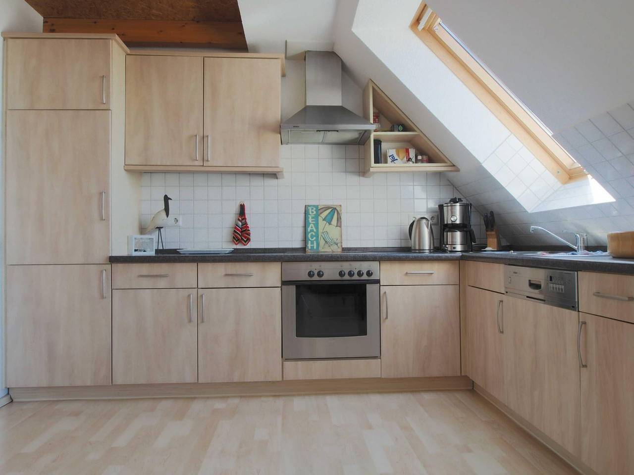 Cały apartament, Komfortable Ferienwohnung mit Balkon und Meerblick in Warnemünde in Warnemünde Strand, Rostock