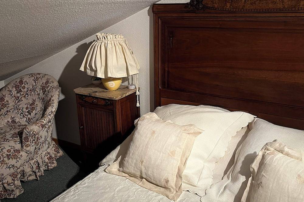 Ganze Wohnung, Top floor apartment 3p 6 persons in Isola 2000, Isola