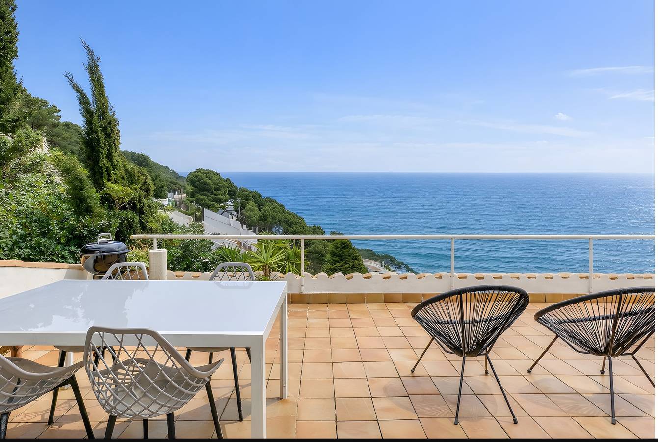 Apartamento entero, Sol y Mar 8 Apartamento con vistas espectaculares al mar en la mejor zona de Begur in sa Tuna, Begur