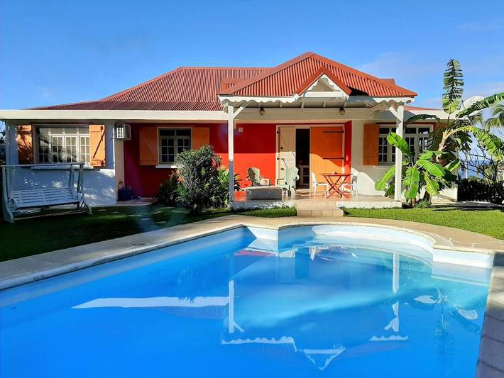 Location de vacances pour 2 personnes, avec vue ainsi que piscine et jardin dans Plage de Grande Anse - 3