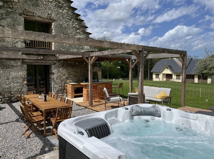 Gîte pour 15 personnes, avec jacuzzi ainsi que balcon et jardin à Campan - 2
