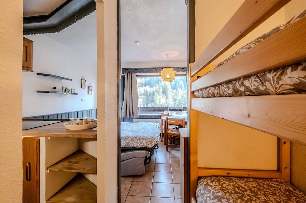 Apartamento entero, Le Refuge des Silènes - Studio au pied des pistes in Bellevaux, Thonon-les-Bains region