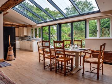 Glamping for 6 People in Kingham, The Cotswolds, Photo 4