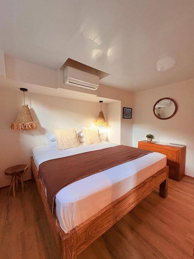 Maison d’hôte pour 2 personnes, avec jardin et vue ainsi que piscine et terrasse
